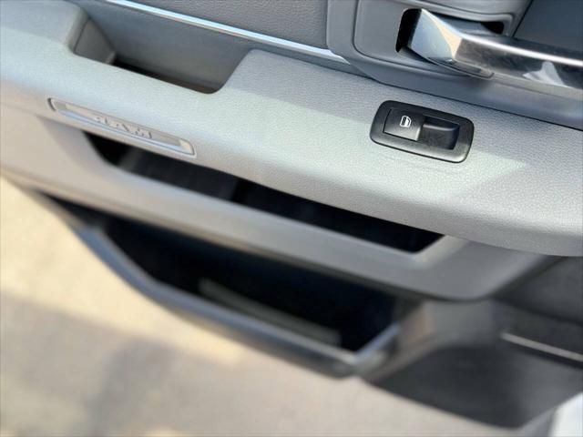 2016 Ram 1500 SLT