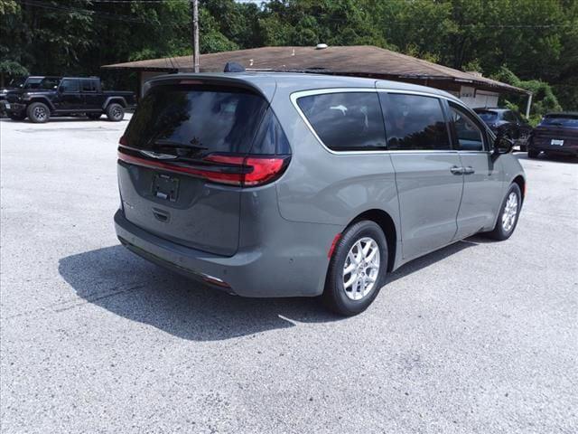 2024 Chrysler Pacifica PACIFICA TOURING L