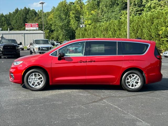 2024 Chrysler Pacifica PACIFICA TOURING L