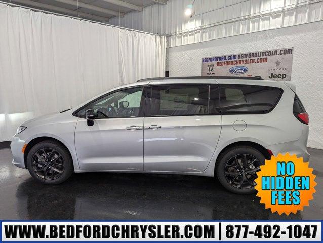 2024 Chrysler Pacifica PACIFICA TOURING L AWD