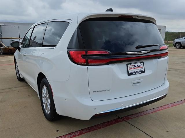 2024 Chrysler Pacifica PACIFICA TOURING L