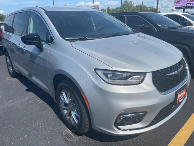 2024 Chrysler Pacifica PACIFICA TOURING L AWD