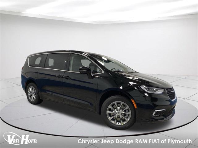 2024 Chrysler Pacifica PACIFICA TOURING L AWD