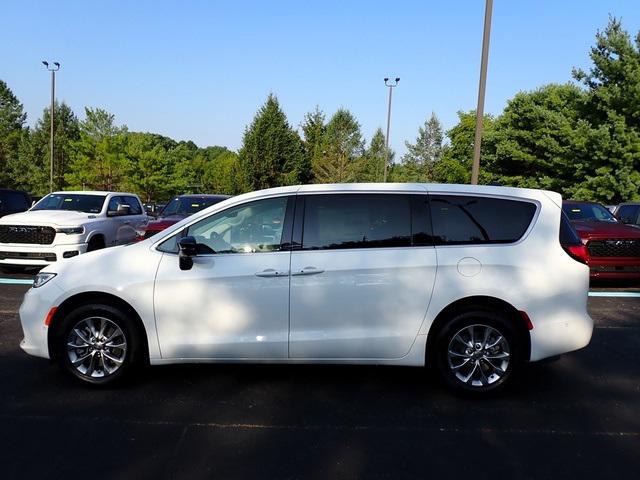 2024 Chrysler Pacifica PACIFICA TOURING L AWD