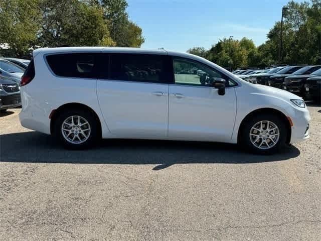 2024 Chrysler Pacifica PACIFICA TOURING L