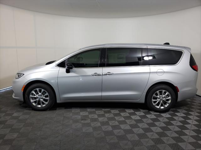 2024 Chrysler Pacifica PACIFICA TOURING L AWD