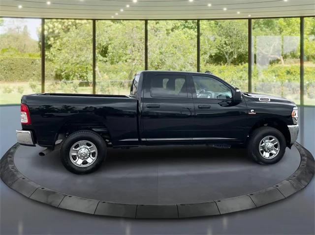 2023 RAM 2500 Tradesman Crew Cab 4x4 64 Box