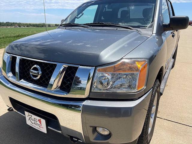 2014 Nissan Titan SV