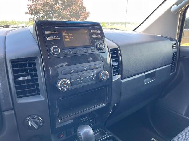 2014 Nissan Titan SV