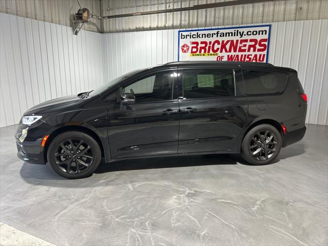 2023 Chrysler Pacifica Touring L AWD