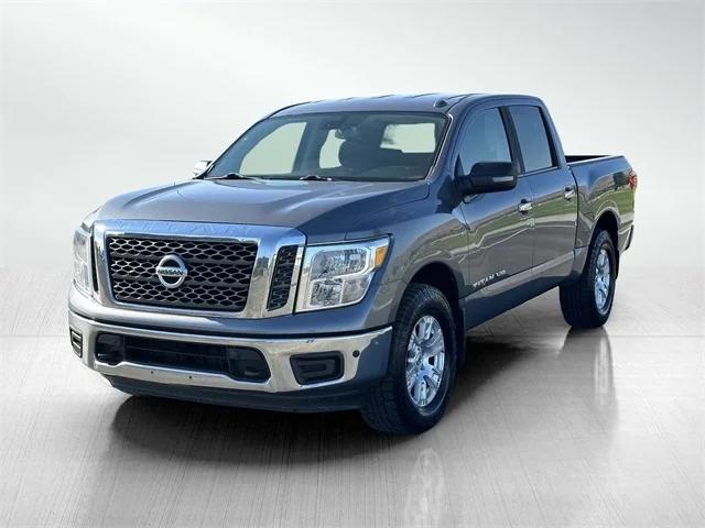 2018 Nissan TITAN SV