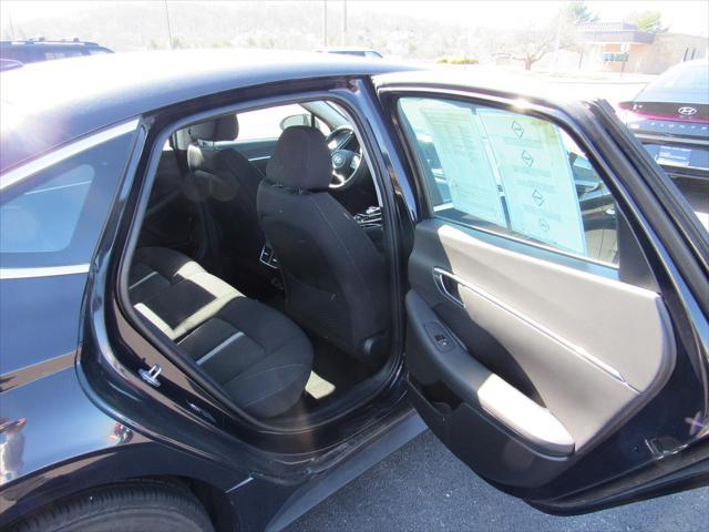 2023 Hyundai Sonata Hybrid Blue