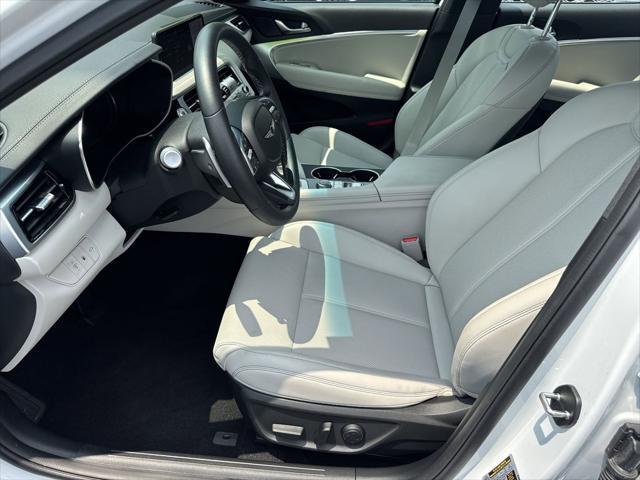 2025 Genesis G70 2.5T RWD