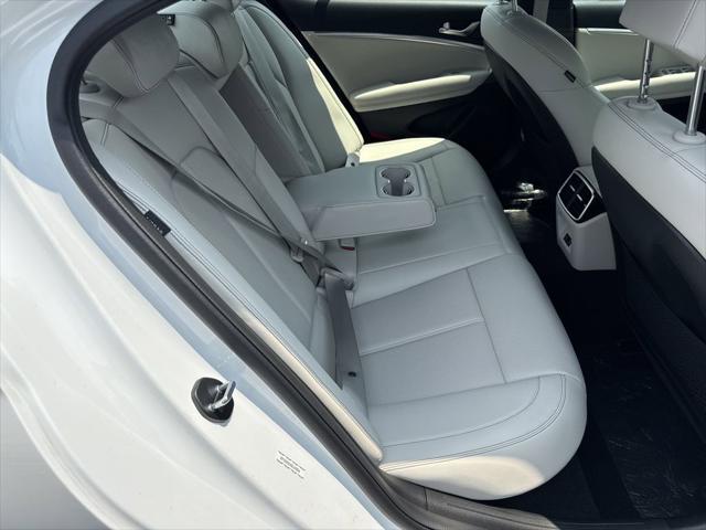 2025 Genesis G70 2.5T RWD