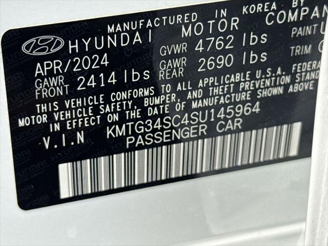 2025 Genesis G70 2.5T RWD