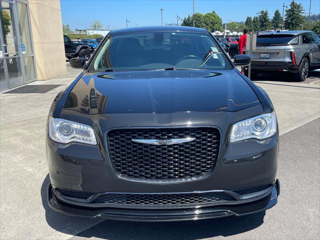 2017 Chrysler 300 Limited