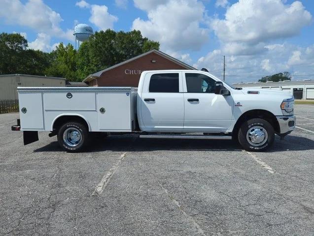 2024 RAM Ram 3500 Chassis Cab RAM 3500 TRADESMAN CREW CAB CHASSIS 4X4 60 CA