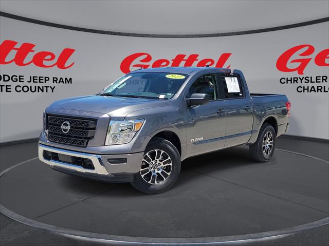 2023 Nissan TITAN Crew Cab SV 4x2