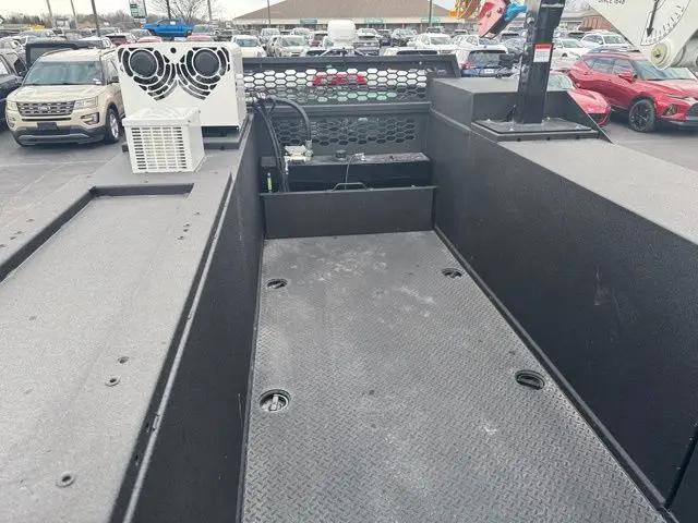 2024 Chevrolet Silverado 6500HD 1WT