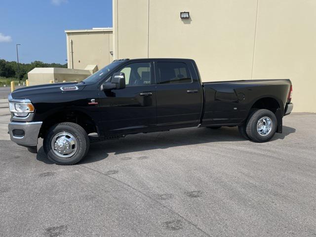 2024 RAM Ram 3500 RAM 3500 TRADESMAN CREW CAB 4X4 8 BOX