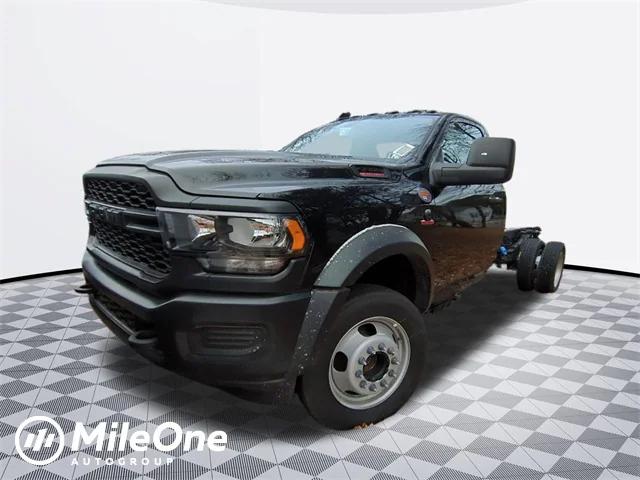 2024 RAM Ram 5500 Chassis Cab RAM 5500 TRADESMAN CHASSIS REGULAR CAB 4X4 84 CA