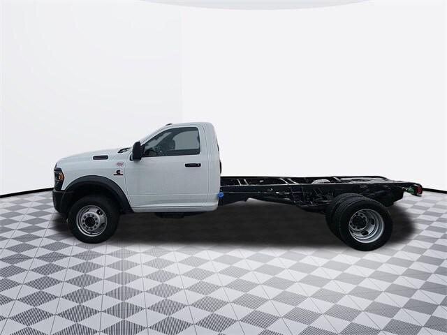 2024 RAM Ram 5500 Chassis Cab RAM 5500 TRADESMAN CHASSIS REGULAR CAB 4X4 84 CA