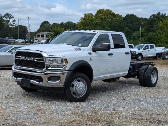 2024 RAM Ram 5500 Chassis Cab RAM 5500 TRADESMAN CHASSIS CREW CAB 4X4 60 CA