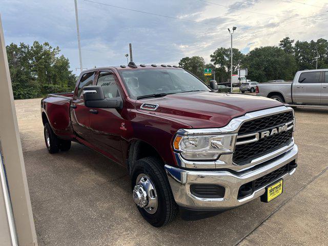 2024 RAM Ram 3500 RAM 3500 TRADESMAN CREW CAB 4X4 8 BOX