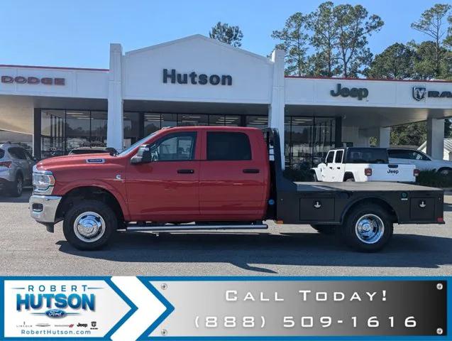 2024 RAM Ram 3500 Chassis Cab RAM 3500 TRADESMAN CREW CAB CHASSIS 4X4 60 CA