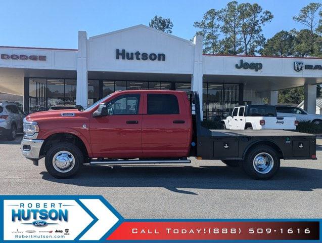 2024 RAM Ram 3500 Chassis Cab RAM 3500 TRADESMAN CREW CAB CHASSIS 4X4 60 CA