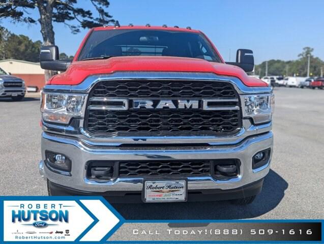 2024 RAM Ram 3500 Chassis Cab RAM 3500 TRADESMAN CREW CAB CHASSIS 4X4 60 CA