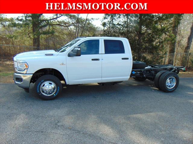 2024 RAM Ram 3500 Chassis Cab RAM 3500 TRADESMAN CREW CAB CHASSIS 4X4 60 CA