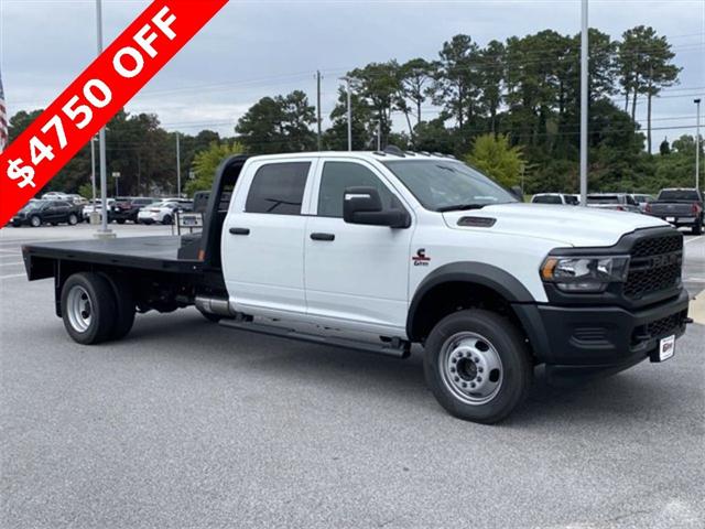 2024 RAM Ram 5500 Chassis Cab RAM 5500 TRADESMAN CHASSIS CREW CAB 4X4 84 CA