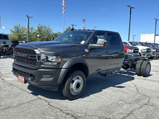 2024 RAM Ram 5500 Chassis Cab RAM 5500 TRADESMAN CHASSIS CREW CAB 4X4 84 CA