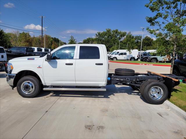 2024 RAM Ram 3500 Chassis Cab RAM 3500 TRADESMAN CREW CAB CHASSIS 4X4 60 CA