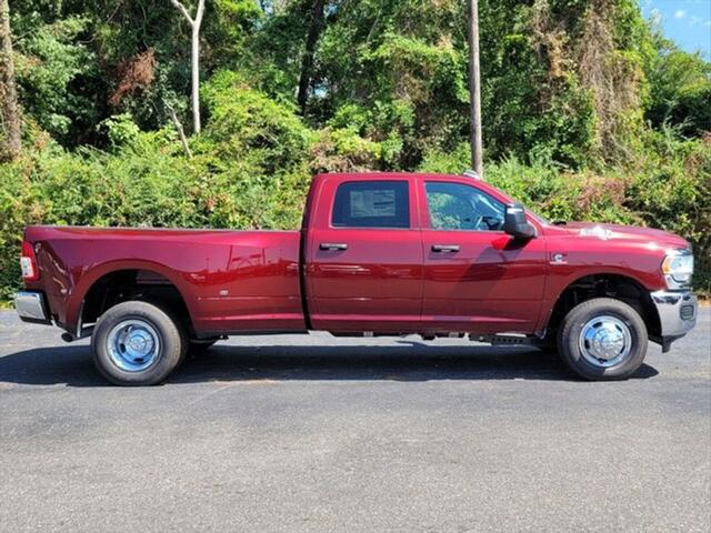 2024 RAM Ram 3500 RAM 3500 TRADESMAN CREW CAB 4X4 8 BOX