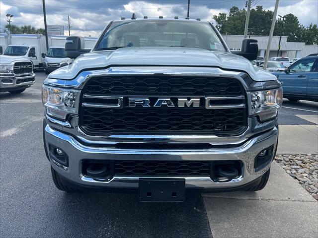 2024 RAM Ram 5500 Chassis Cab RAM 5500 TRADESMAN CHASSIS REGULAR CAB 4X4 84 CA