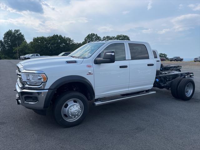 2024 RAM Ram 5500 Chassis Cab RAM 5500 TRADESMAN CHASSIS CREW CAB 4X4 60 CA