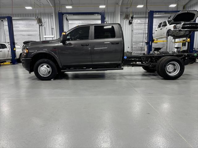 2024 RAM Ram 3500 Chassis Cab RAM 3500 TRADESMAN CREW CAB CHASSIS 4X4 60 CA