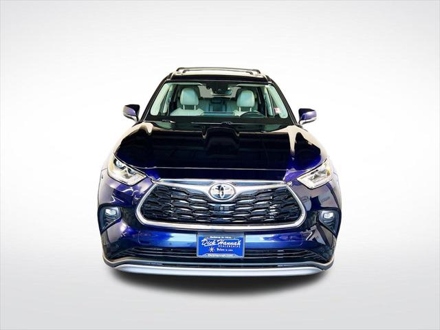 2022 Toyota Highlander Platinum