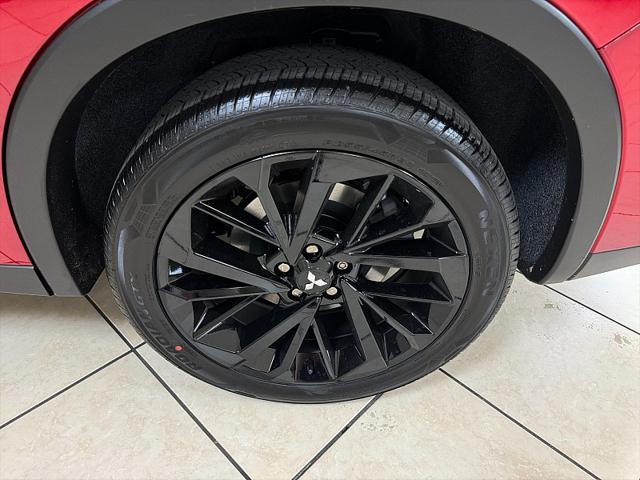 2024 Mitsubishi Outlander SE Black Edition w/Pano Roof S-AWC