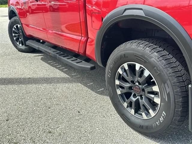 2023 Nissan TITAN Crew Cab PRO-4X 4x4