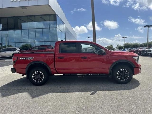 2023 Nissan TITAN Crew Cab PRO-4X 4x4