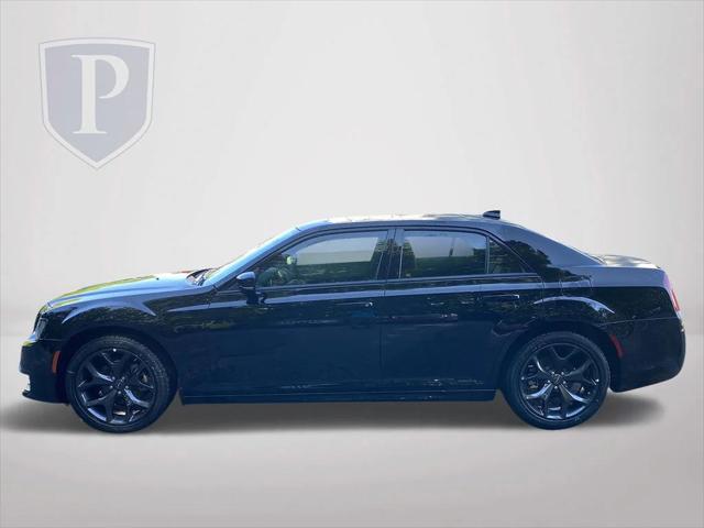 2023 Chrysler Chrysler 300 300 TOURING L RWD