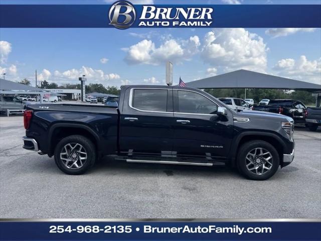 2022 GMC Sierra 1500 4WD Crew Cab Short Box SLT