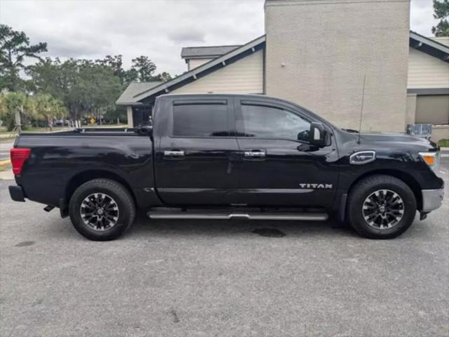 2017 Nissan Titan SV