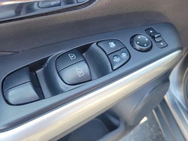 2020 Nissan Kicks SR Xtronic CVT