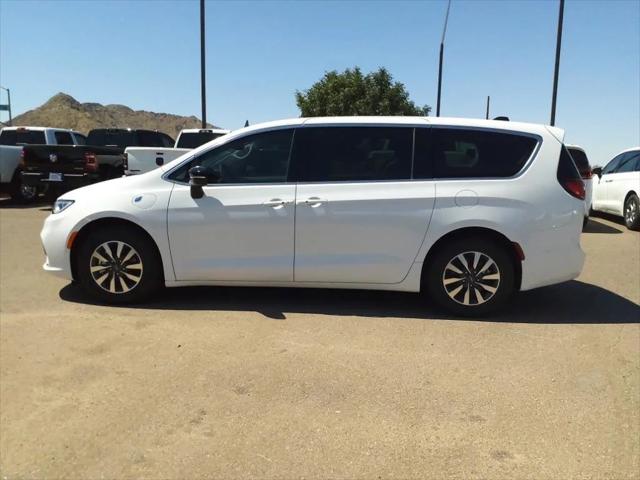 2024 Chrysler Pacifica Hybrid PACIFICA PLUG-IN HYBRID SELECT