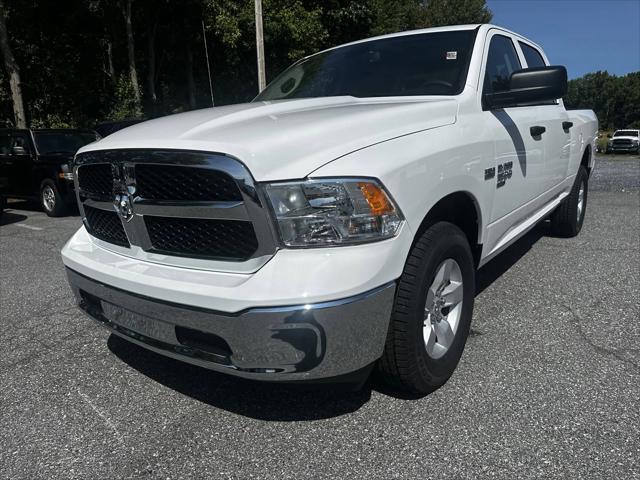 2024 RAM Ram 1500 Classic RAM 1500 CLASSIC TRADESMAN CREW CAB 4X4 64 BOX