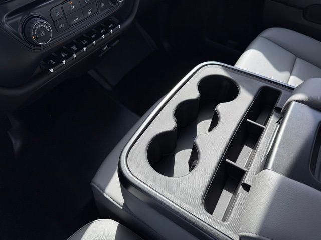 2024 Chevrolet Silverado 6500HD 1WT